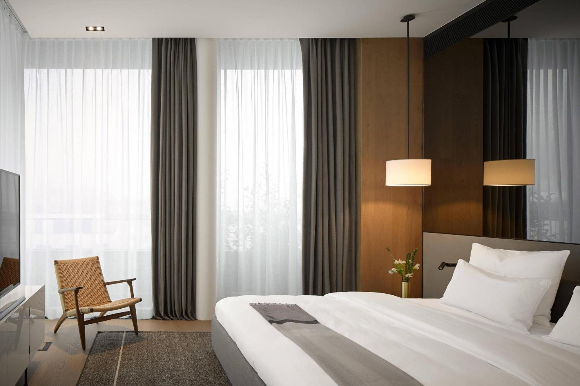 Roomers Baden-baden, Autograph Collection